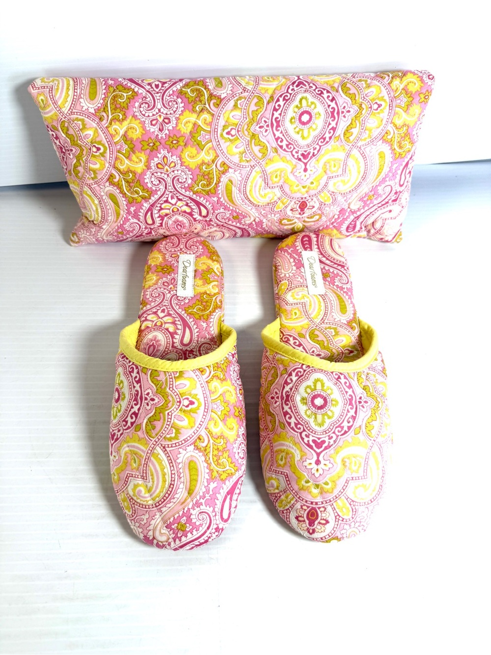 Dearfoams Pink and Yellow Paisley Slip-On Slippers with Matching Carry Case